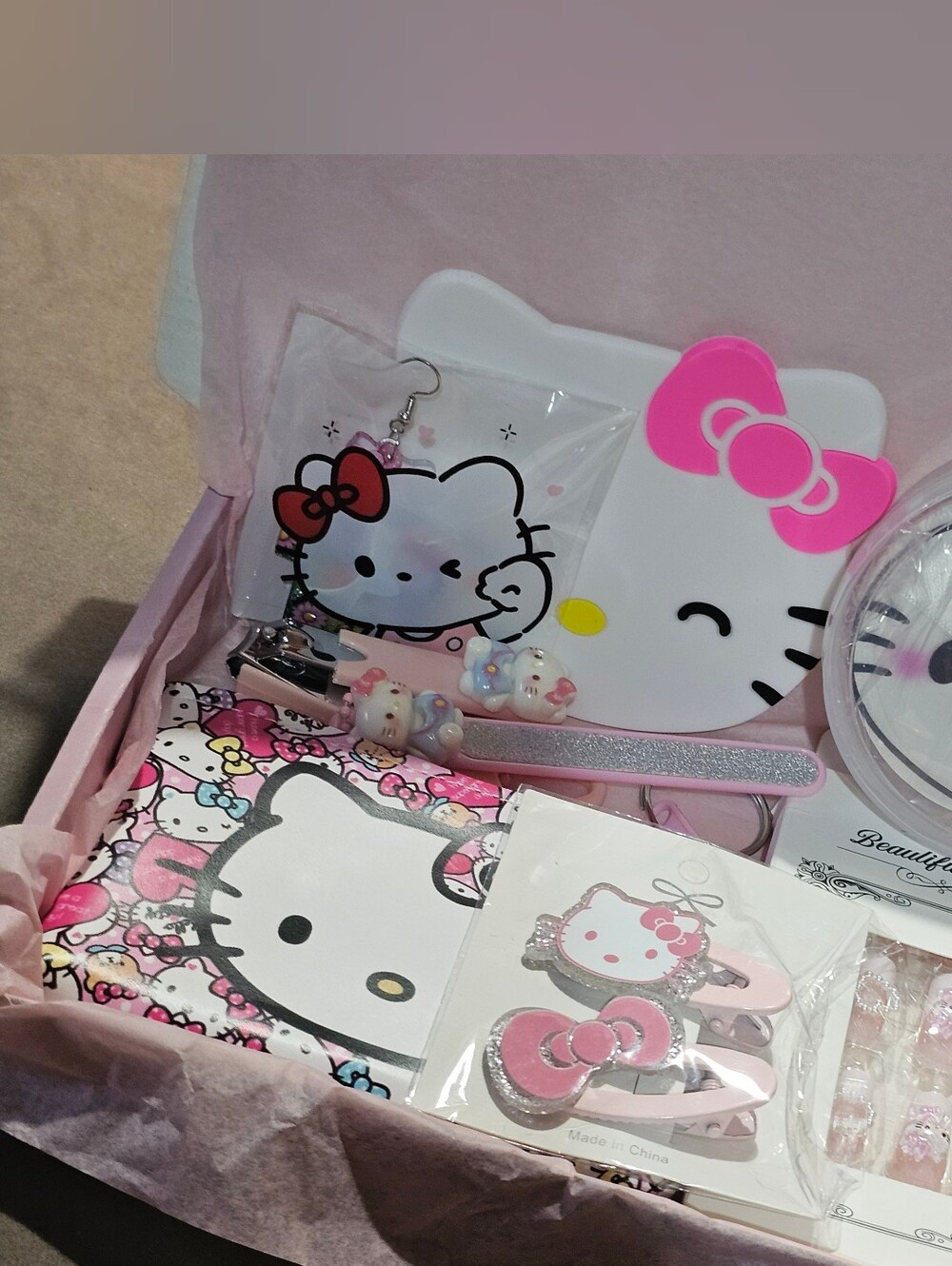 Ideal For Gift Teens - 8 Diff Cute Pink & White Vanity Accessory Set